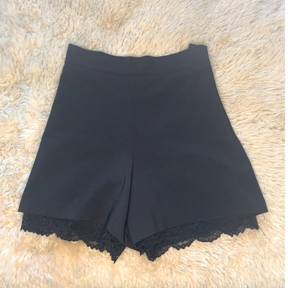 Miss Selfridge High Wasted Shorts - Picture 2 of 4